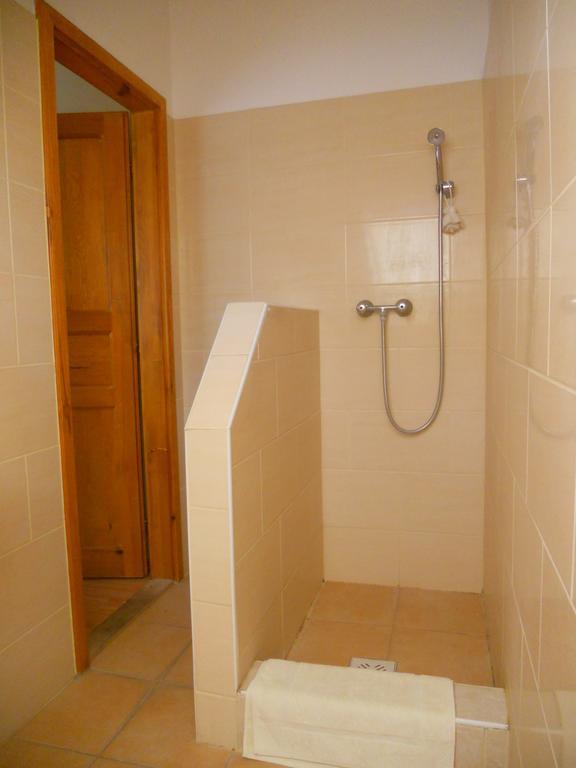 Hejo Apartman Miskolc Bilik gambar