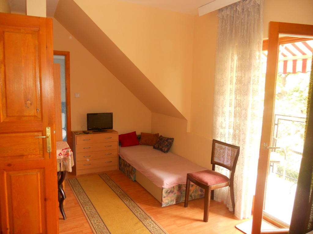 Hejo Apartman Miskolc Bilik gambar